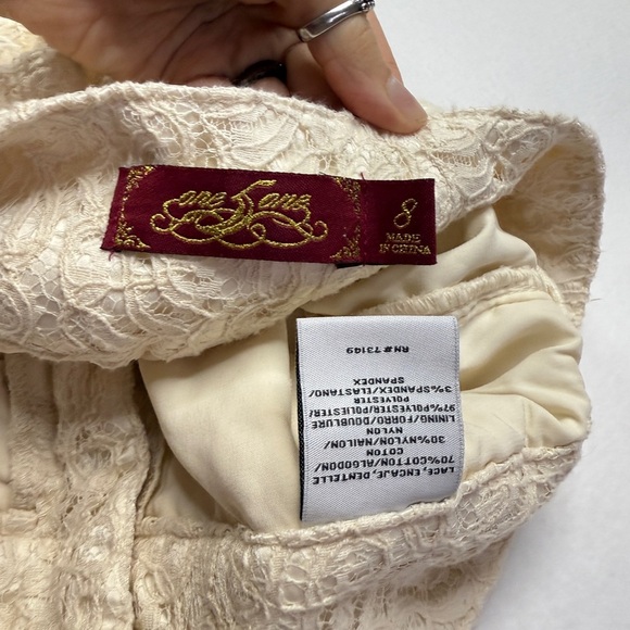 one 5 one Cream High Waist Lace Shorts - Picture 4 of 4